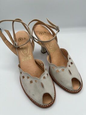 Vintage Eaton’s MCM Spanish Leather Peep Toe Sling Back High Heel Shoes